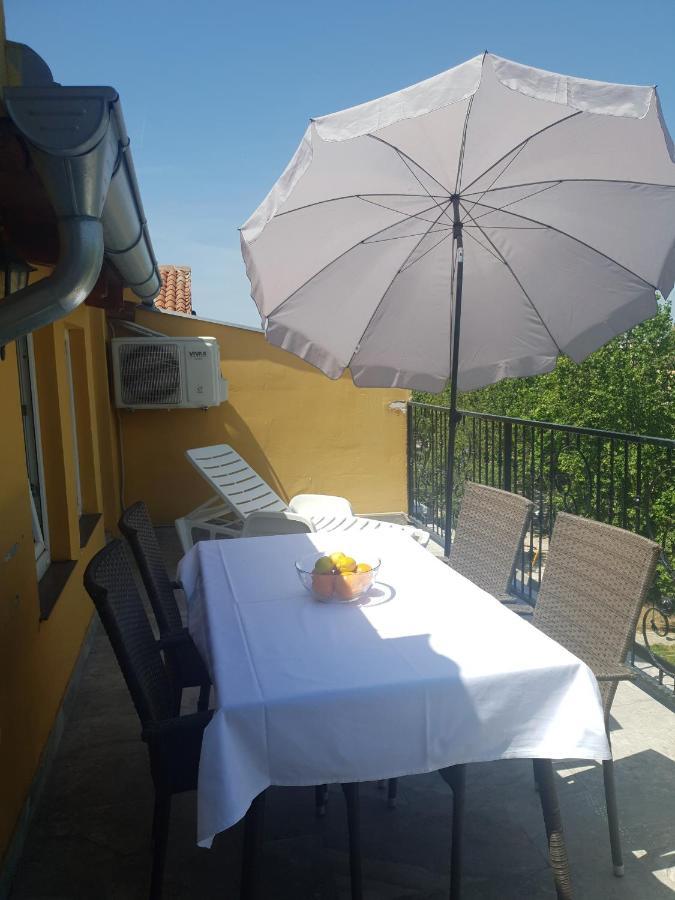 Apartment Katy Pula Exterior photo